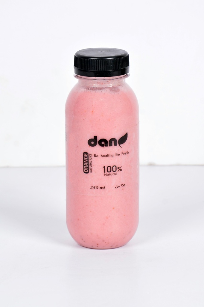 Dan Strawberry Milk (250ml)